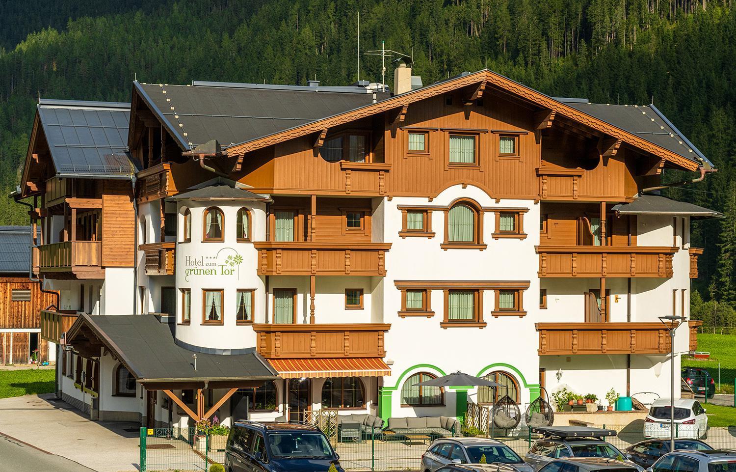 Hotel zum grünen Tor Tux Exterior foto