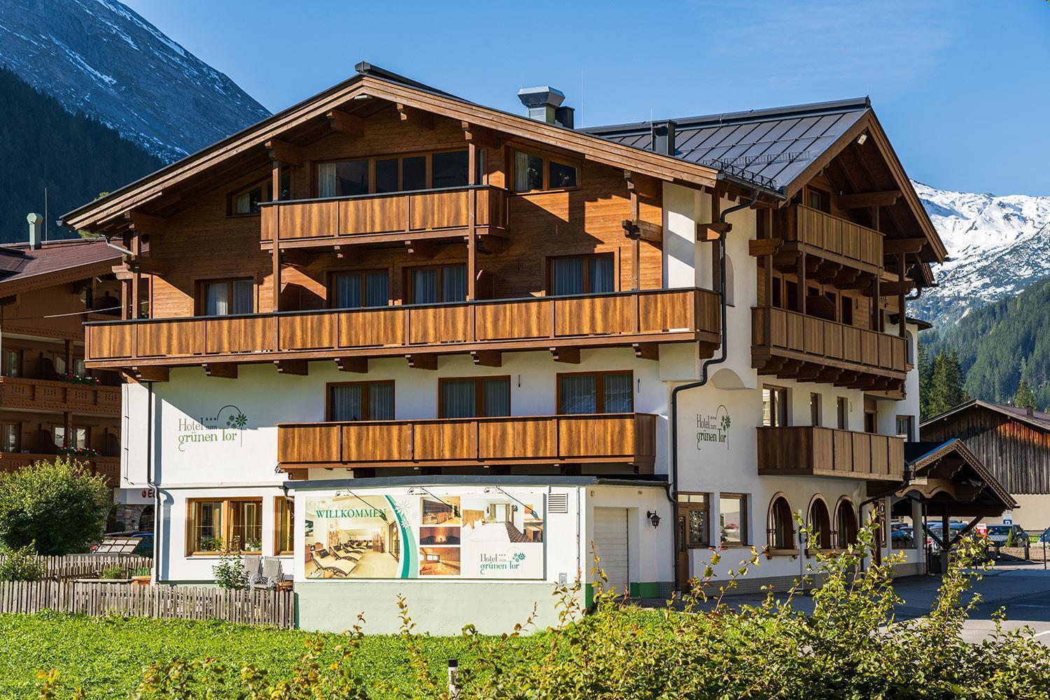 Hotel zum grünen Tor Tux Exterior foto
