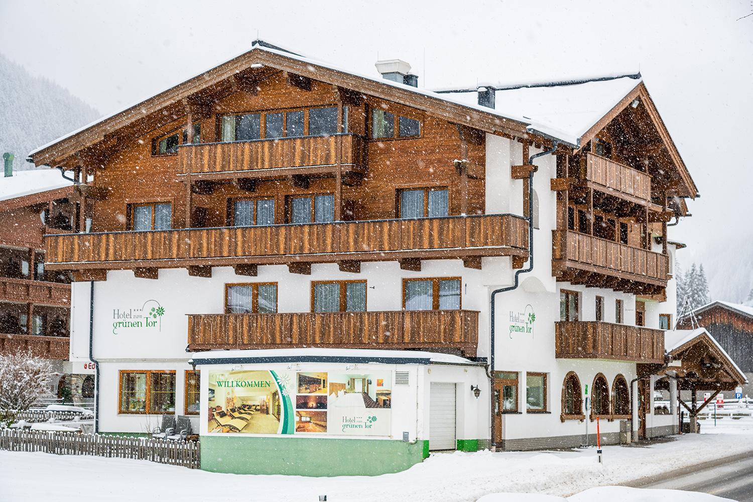 Hotel zum grünen Tor Tux Exterior foto