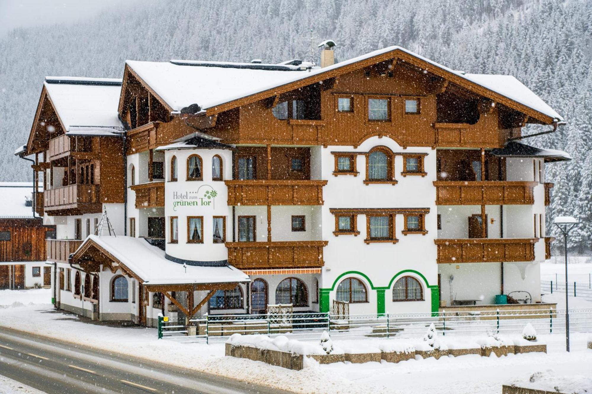 Hotel zum grünen Tor Tux Exterior foto